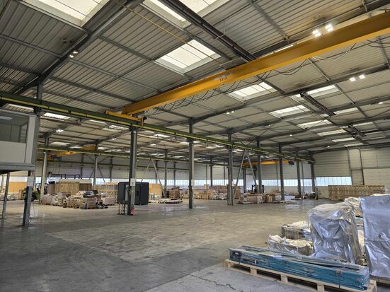 Entrepôt logistique